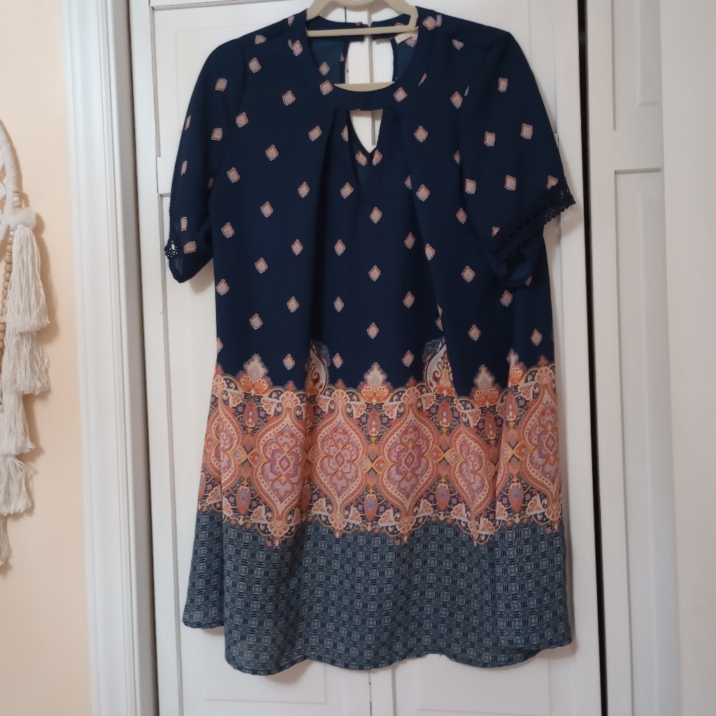 Hint Of Mint Elegant Navy And Peach Patterned Women's Dress Size Small